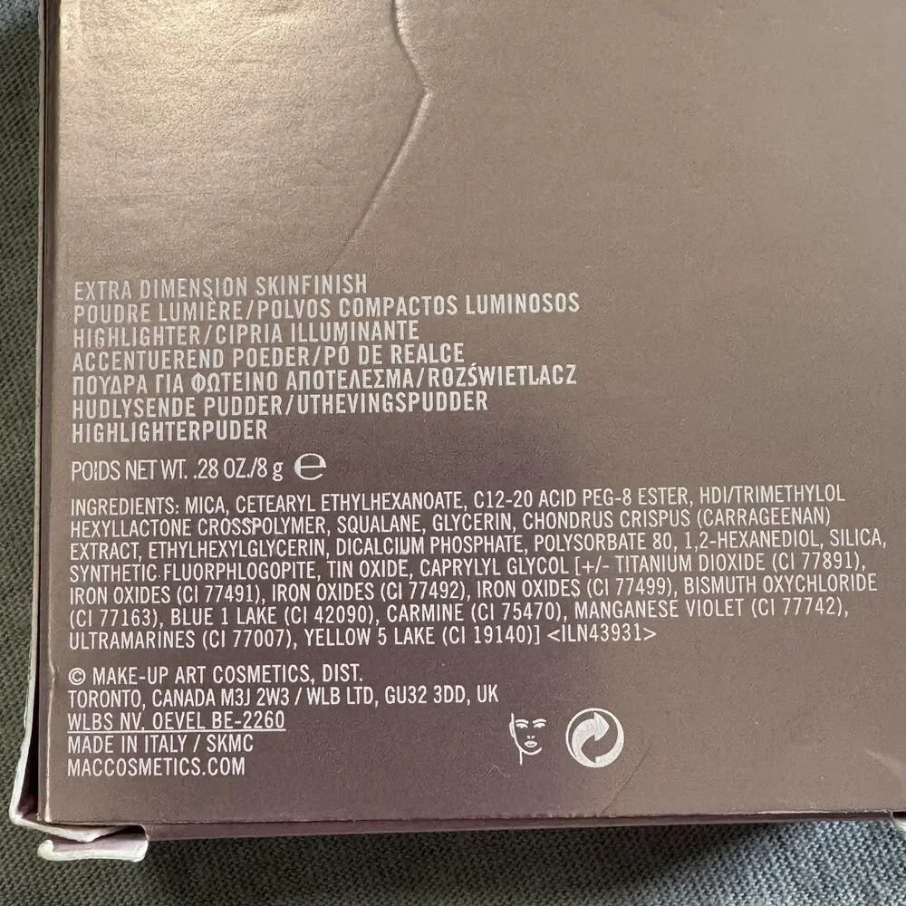 MAC Extra Dimension Skinfinish Highlighter Flare For The Dramatic  0.28oz NIB